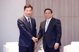 Thủ tướng Phạm Minh Chính tiếp ông Kim Jin Pyo, Chủ tịch Hiệp hội Nghiên cứu Đổi mới Sáng tạo Toàn cầu Hàn Quốc, nguyên Chủ tịch Quốc hội Hàn Quốc. (Ảnh: Dương Giang/TTXVN)