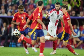 "Cơn địa chấn" mang tên Gruzia đã phải dừng bước trước ứng viên nặng ký cho chức vô địch EURO 2024 là Tây Ban Nha khi để thua 1-4 trong trận đấu vòng 1/8 ở Cologne (Đức) ngày 30/6/2024. (Ảnh: TTXVN phát)