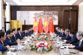 Thủ tướng Phạm Minh Chính hội đàm với Thủ tướng Trung Quốc Lý Cường. (Ảnh: Dương Giang/TTXVN)