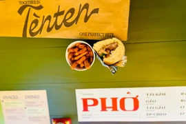 Đức Lâm quyết tâm mở quán để giới thiệu những món ăn đặc trưng của ẩm thực Hà Nội. (Ảnh: Vietnam+)