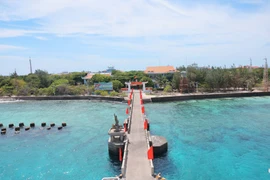 Đảo Trường Sa lớn là điểm tựa vững chắc nơi phên dậu Tổ quốc, giúp ngư dân yên tâm vươn khơi, bám biển, phát triển kinh tế. (Ảnh: Hoàng Hiếu/TTXVN)