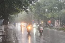 Không khí Hà Nội ở mức trung bình. (Nguồn: Vietnam+)