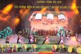 Chương trình nghệ thuật đặc sắc trong lễ khai mạc. (Ảnh: Vũ Hoàng Giang/TTXVN)