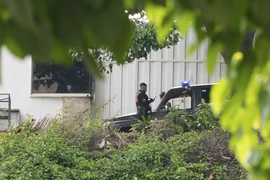 Cảnh sát bảo vệ Đại sứ quán Argentina tại Caracas, (Venezuela), ngày 7/9/2024. (Nguồn: AP)