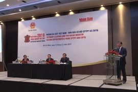 Thứ trưởng Đỗ Thắng Hải phát biểu tại diễn đàn Ngành da giầy Việt Nam - đón đầu cơ hội CPTPP và EVFTA. (Ảnh: PV/Vietnam+)