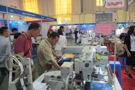 Năng lực cạnh tranh của nhiều sản phẩm trong nước ngày càng được nâng cao. (Ảnh: Đức Duy/Vietnam+)