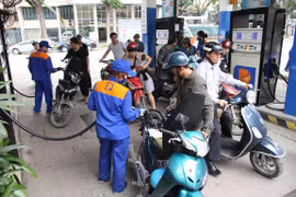 Một điểm bán xăng của Petrolimex tại Hà Nội. (Ảnh: Đức Duy/Vietnam+)