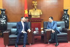 Trợ lý Ngoại trưởng Fannon gặp Thứ trưởng Bộ Công Thương Đặng Hoàng An. (Ảnh: https://vn.usembassy.gov/vi/)