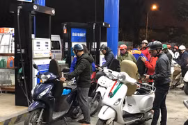 Một trong những điểm bán xăng, dầu trực thuộc Petrolimex. (Ảnh: Đức Duy/Vietnam+)