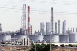 Một cơ sở khai thác dầu ở thành phố Jubail, Saudi Arabia. (Ảnh: AFP/TTXVN)