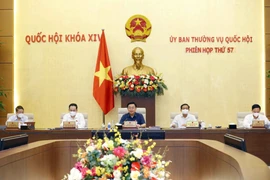 Chủ tịch Quốc hội Vương Đình Huệ tiếp tục chủ trì Phiên họp thứ 57 của Ủy ban Thường vụ Quốc hội để cho ý kiến về việc chuẩn bị Kỳ họp thứ nhất, Quốc hội khóa XV và dự kiến Chương trình giám sát của Quốc hội, Ủy ban Thường vụ Quốc hội năm 2022. (Ảnh: Doãn