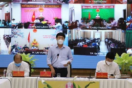 Bí thư tỉnh ủy Đồng tháp Lê Quốc Phong phát biểu tại cuộc họp. (Ảnh: Chương Đài/TTXVN)