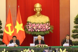 Tối 6/7, tại Trụ sở Trung ương Đảng, Tổng Bí thư Nguyễn Phú Trọng dẫn đầu Đoàn đại biểu cấp cao Đảng Cộng sản Việt Nam tham dự Hội nghị thượng đỉnh giữa Đảng Cộng sản Trung Quốc với các chính đảng trên thế giới. (Ảnh: Trí Dũng/TTXVN)