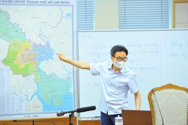 Phó Thủ tướng Vũ Đức Đam, Trưởng ban Chỉ đạo Quốc gia phòng, chống dịch COVID-19 phát biểu chỉ đạo. (Ảnh: Minh Đức/TTXVN)