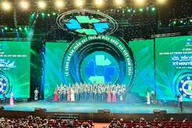 Lễ công bố sản phẩm đạt Thương hiệu quốc gia Việt Nam lần thứ 9, năm 2024 với chủ đề: “Vươn mình tiến vào kỷ nguyên xanh”. (Ảnh: Đức Duy/Vietnam+)