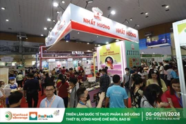 Sự kiện có quy mô lên tới 350 gian hàng, quy tụ 300 doanh nghiệp đến từ 8 quốc gia và vùng lãnh thổ. (Ảnh: Đức Duy/Vietnam+)