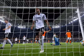 Jonathan Tah nhiều khả năng mất suất sau màn trình diễn tệ hại trước Hà Lan. (Nguồn: Getty Images)