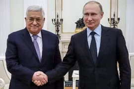 Tổng thống Nga Vladimir Putin và người đồng cấp Palestine Mahmoud Abbas. (Nguồn: urdupoin)