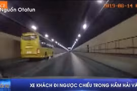 [Video] Hãi hùng xe khách đi ngược chiều trong hầm Hải Vân