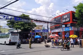 Hiện trường vụ tai nạn. (Ảnh: Nam Thái/TTXVN)