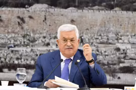 Tổng thống Palestine Mahmoud Abbas phát biểu tại cuộc họp ở thành phố Ramallah, Bờ Tây ngày 25/7. (Ảnh: THX/TTXVN)