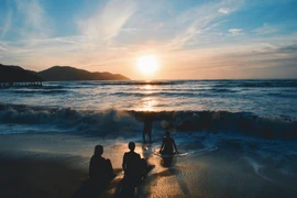 Hoàng hôn trên bãi biển ở Penang.