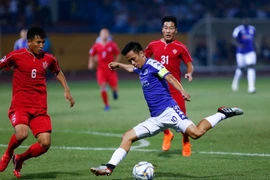 Văn Quyết và đồng đội hòa đáng tiếc trước April 25. (Ảnh: Trọng Đạt/TTXVN)