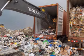 Các container rác thải. (Nguồn: ABS-CBN News)