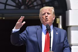 Tổng thống Mỹ Donald Trump phát biểu tại Nhà Trắng. (Ảnh: AFP/ TTXVN)