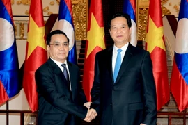 Thủ tướng Nguyễn Tấn Dũng hội đàm với Thủ tướng Lào Thongsing Thammavong. (Ảnh: Đức Tám/TTXVN)