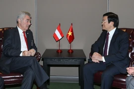 Chủ tịch nước Trương Tấn Sang gặp Tổng thống Cộng hòa Áo, ngài Heinz Fischer. (Ảnh: Nguyễn Khang/TTXVN)