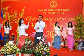 Ấm áp hoạt động mừng đón Tết Ất Mùi tại Campuchia, Hàn Quốc 