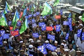 Biểu tình bạo động tại nhiều nước phản đối Charlie Hebdo