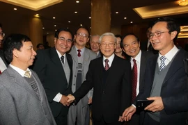 Ban Bí thư Trung ương Đảng gặp mặt các trí thức, văn nghệ sỹ