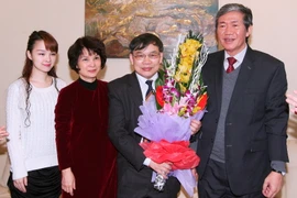 Trưởng ban Tuyên giáo TW chúc Tết trí thức, văn nghệ sỹ tiêu biểu