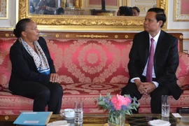 Tổng Thanh tra Chính phủ Huỳnh Phong Tranh hội kiến với Bộ trưởng Bộ Tư pháp Cộng hòa Pháp, bà Christiane Taubira ngày 7/9. (Ảnh: Bích Hà/TTXVN)