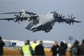 Airbus tiếp tục thử nghiệm máy bay A400M bất chấp vụ tai nạn