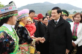 Chủ tịch nước khảo sát tuyến đường vành đai biên giới Sơn La 