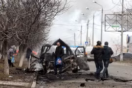 [Video] Lực lượng đòi độc lập Ukraine đe dọa tấn công miền Đông