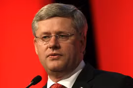 Canada không loại trừ cung cấp vũ khí sát thương cho Ukraine