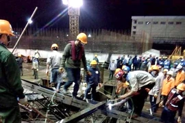 Phó Thủ tướng rút ngắn công tác, tới Vũng Áng chỉ đạo cứu hộ