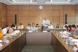 Đoàn đại biểu Quốc hội các tỉnh Sóc Trăng, Lạng Sơn, Điện Biên, Hà Nam thảo luận tại tổ. (Ảnh: Phương Hoa/TTXVN)