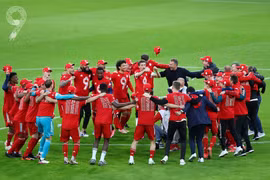 Bayern chào mừng chức vô địch lần thứ 9 liên tiếp bằng trận thắng hủy diệt 6-0 trước đối thủ Monchengladback. (Nguồn: FCB.com)