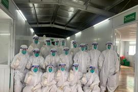 Các bác sỹ và điều dưỡng làm việc tại Trung tâm Hồi sức cấp cứu Bệnh viện Việt Đức tại TP Hồ Chí Minh. 