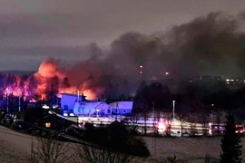 Khoảnh khắc máy bay DHL lao xuống một căn nhà ở thủ đô Litva