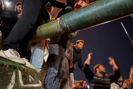 Hình ảnh phiến quân Syria tiến vào chiếm các thành phố lớn