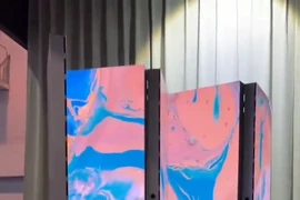 TV 137inch có thể gập lại trị giá 220.000 USD được giới thiệu ở CES 2024