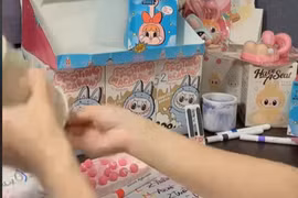 Một phiên livestream xổ số Labubu trên Tiktok. (Ảnh chụp màn hình)