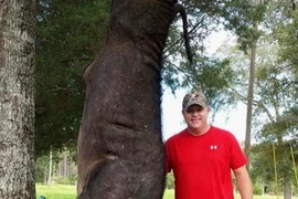 Ông Wade Seago khoe chiến tích. (Nguồn: AP)