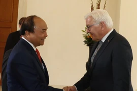 Thủ tướng Nguyễn Xuân Phúc hội kiến Tổng thống Đức Frank-Walter Steinmeier. (Ảnh: Thống Nhất/TTXVN)